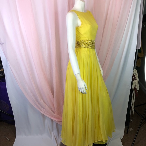 ☀️ Vintage Sunshine Gown ☀️ - Picture 3 of 8